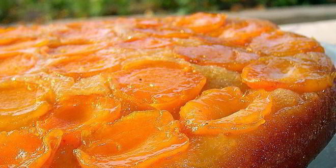 Рецепт Абрикосового пирога-перевертыша с апельсиновой карамелью