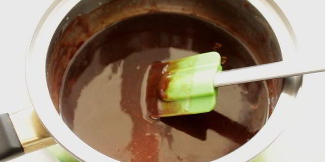 Рецепт бруснично-творожного пирог с двумя видами шоколада