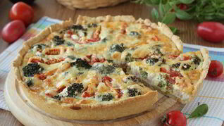 Рецепт Киша с брокколи, ветчиной и помидорами