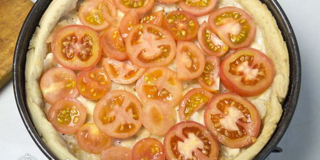 Рецепт открытого пирога с курицей и овощами