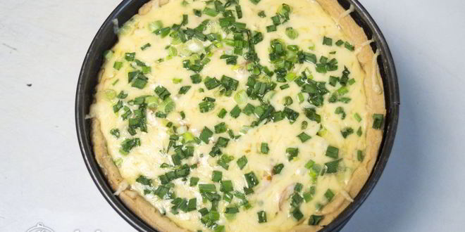 Рецепт открытого пирога с курицей и овощами