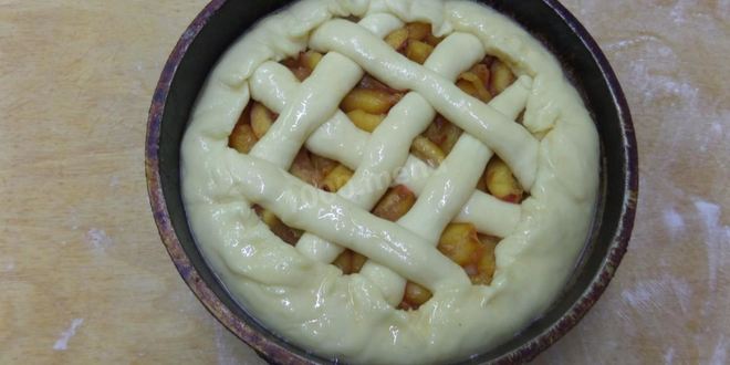 Рецепт персикового пирога на дрожжевом тесте