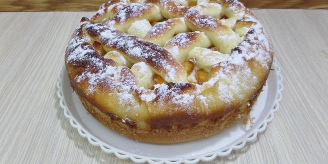 Рецепт персикового пирога на дрожжевом тесте