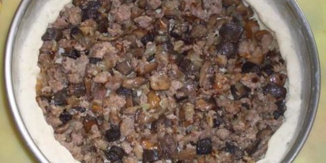 Рецепт пирога из картофельного теста с мясом и грибами
