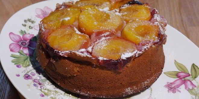 Рецепт Пирога-перевертыша с персиками