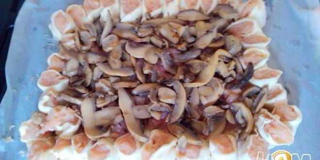 Рецепт пирога розочки с фаршем и грибами