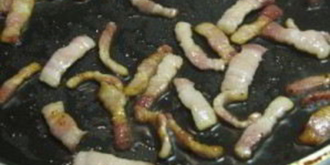 Рецепт пирога с беконом и луком