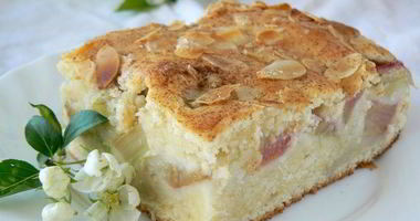 Рецепт Пирога с ревенем и миндалем