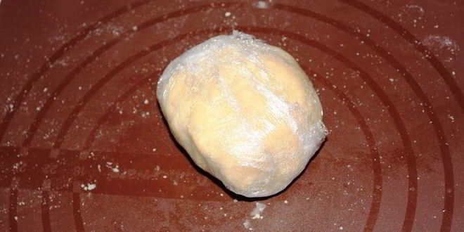 Рецепт пирога с вялеными томатами, печеным перцем и ромштексом