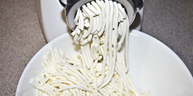 Рецепт творожного пирога с персиками