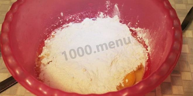 Рецепт заливного пирога с яйцом и зеленым луком на кефире