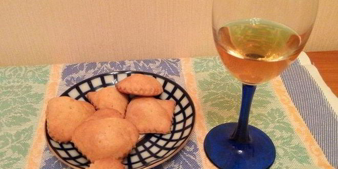 Рецепт мини-пирожков из творожного теста с сырно-куриной начинкой