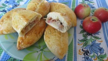 Рецепт Пирожков из бездрожжевого теста с яблочной начинкой