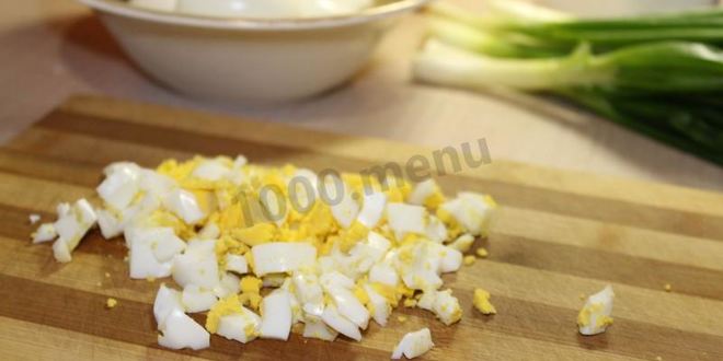 Рецепт пирожков на кефире с зеленым луком и яйцом