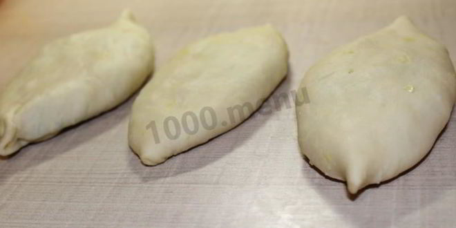 Рецепт пирожков на кефире с зеленым луком и яйцом