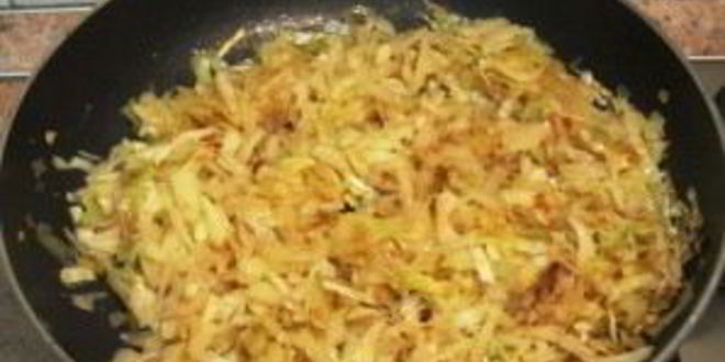 Рецепт пирожков с капустой из слоеного теста