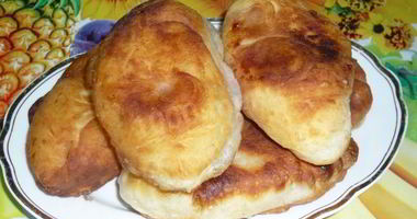 Рецепт Пирожков с клубникой на кефире