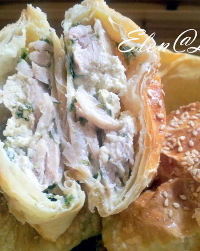 Рецепт пирожков с начинкой из курицы и зеленого лука в сливочном соусе
