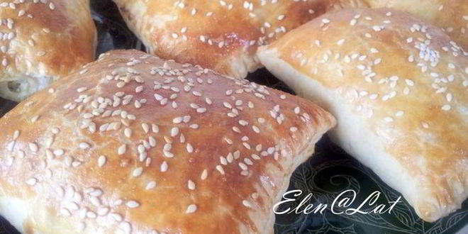 Рецепт пирожков с начинкой из курицы и зеленого лука в сливочном соусе