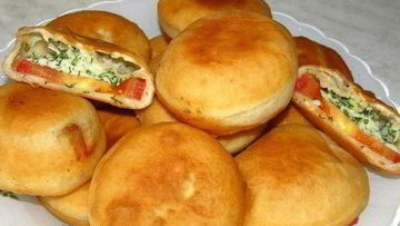 Рецепт Пирожков с помидорами и брынзой