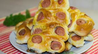 Рецепт Пирожков с сосиской в духовке Гусеницы