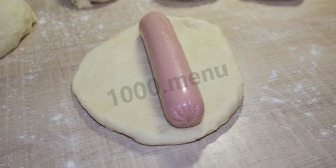 Рецепт пирожков с сосиской в духовке гусеницы