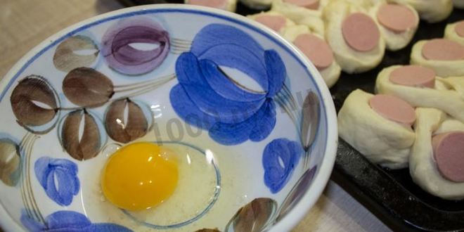 Рецепт пирожков с сосиской в духовке гусеницы