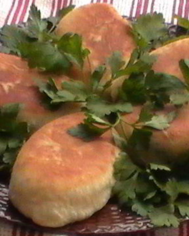 Рецепт пирожков зимних с домашним паштетом и картофелем