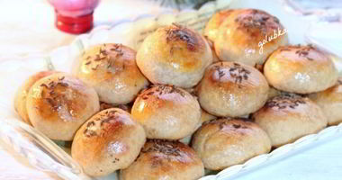 Рецепт Закусочных пирожков-булочек с вялеными помидорами