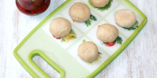 Рецепт закусочных пирожков-булочек с вялеными помидорами