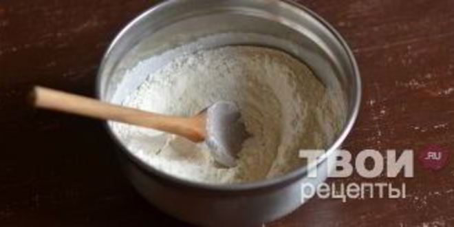 Рецепт жареных пирожков с луком и яйцом