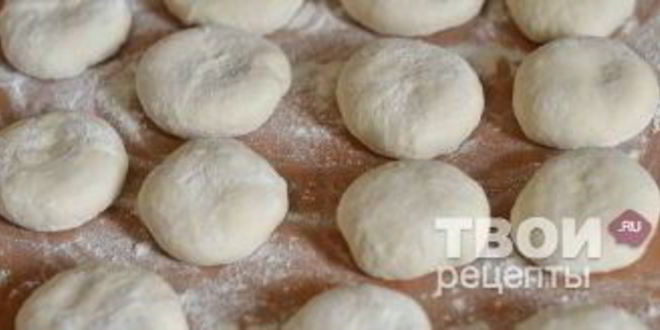 Рецепт жареных пирожков с луком и яйцом