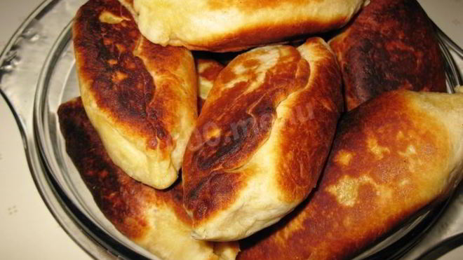 Рецепт жареных пирожков с яблоками на сковороде