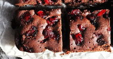 Рецепт Брауни с вишней в мультиварке