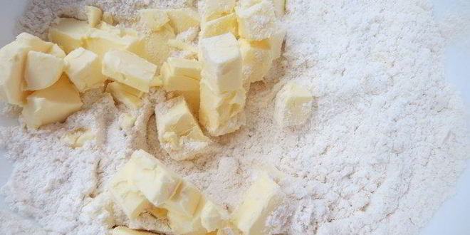 Рецепт елочки из пирожных шу с пломбирным кремом