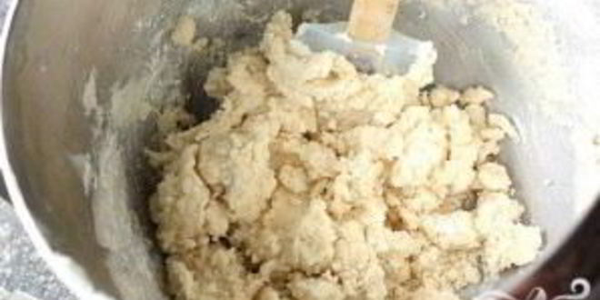 Рецепт овсяных пирожных с орехами и изюмом