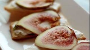 Рецепт Пирожного из слоеного теста с маскарпоне и инжиром