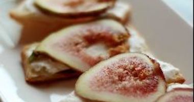 Рецепт Пирожного из слоеного теста с маскарпоне и инжиром