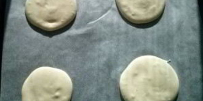 Рецепт пирожных лепестков с кремом