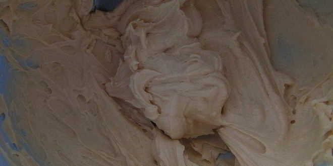 Рецепт пирожных с финиками, ананасом и творожным кремом