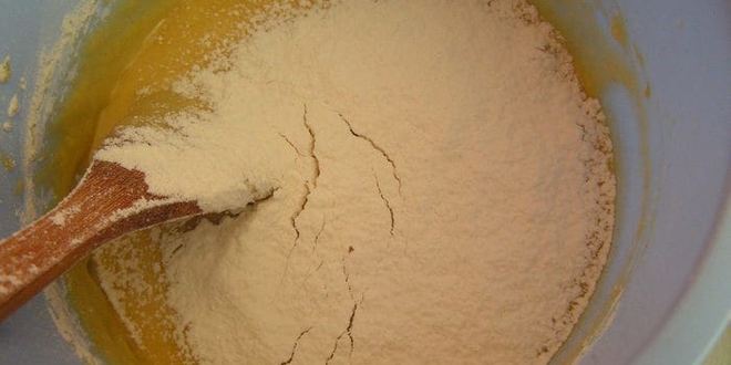 Рецепт пирожных с финиками, ананасом и творожным кремом