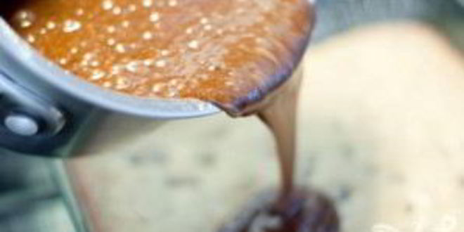 Рецепт пирожных с шоколадно-ванильной глазурью