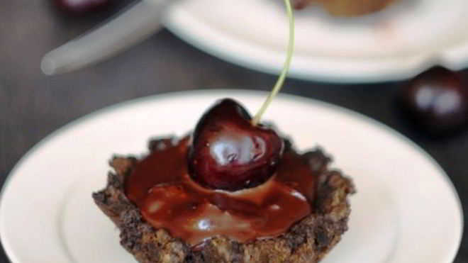 Рецепт шоколадна-вишневых пирожные