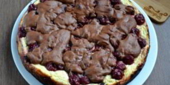 Рецепт шоколадного брауни с вишней