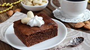 Рецепт Шоколадных пирожных со вкусом миндаля