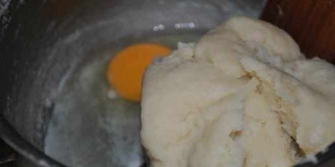 Рецепт швейцарских заварных пирожных с яблочным кремом