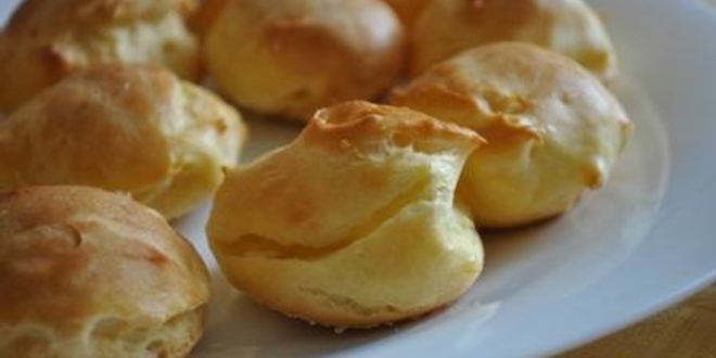 Рецепт швейцарских заварных пирожных с яблочным кремом