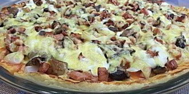 Рецепт домашней пиццы с колбасой и грибами