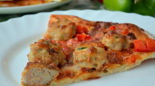 Рецепт Итальянской пиццы с острыми куриными фрикадельками