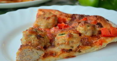 Рецепт Итальянской пиццы с острыми куриными фрикадельками